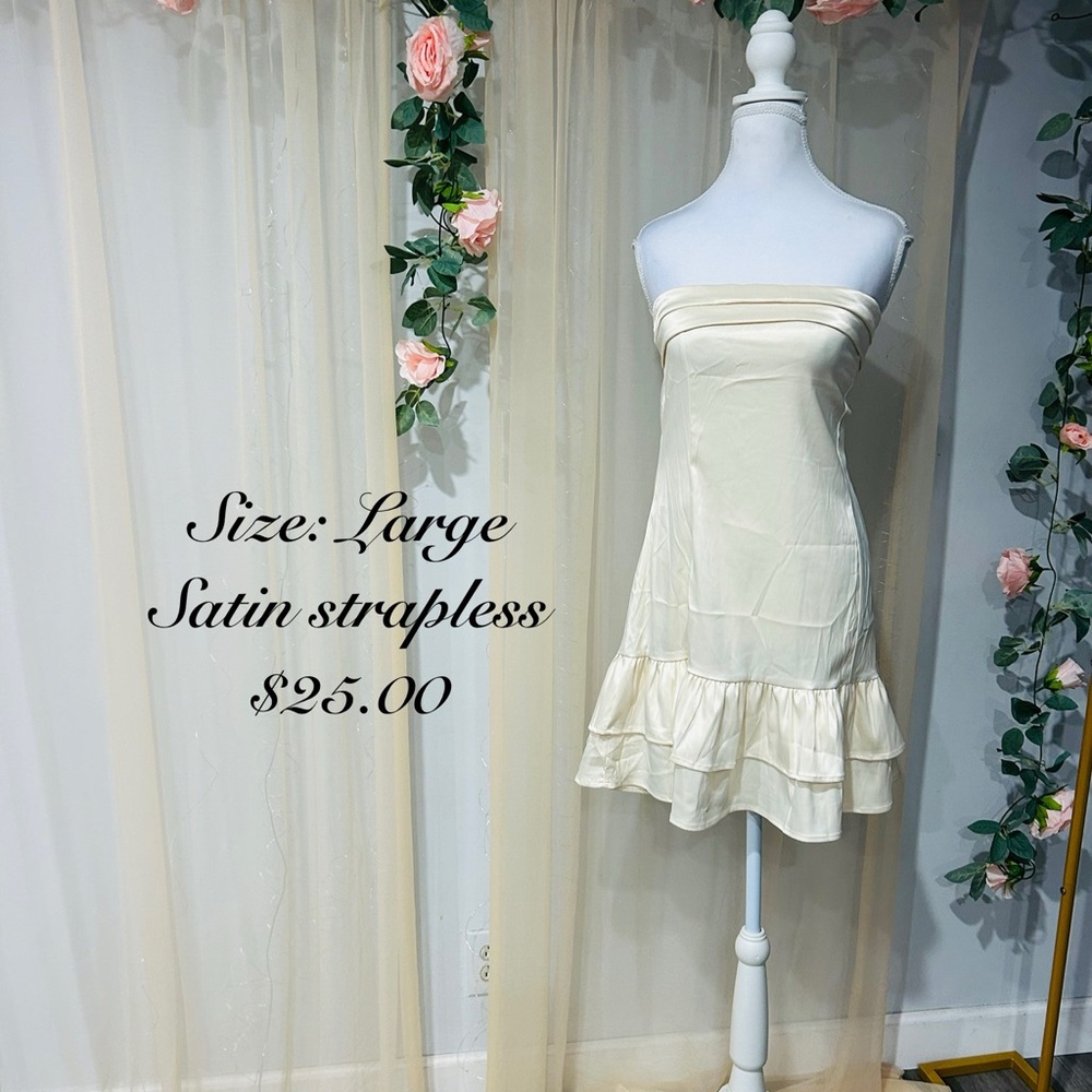 Elegant Cream Satin Strapless Mini Dress